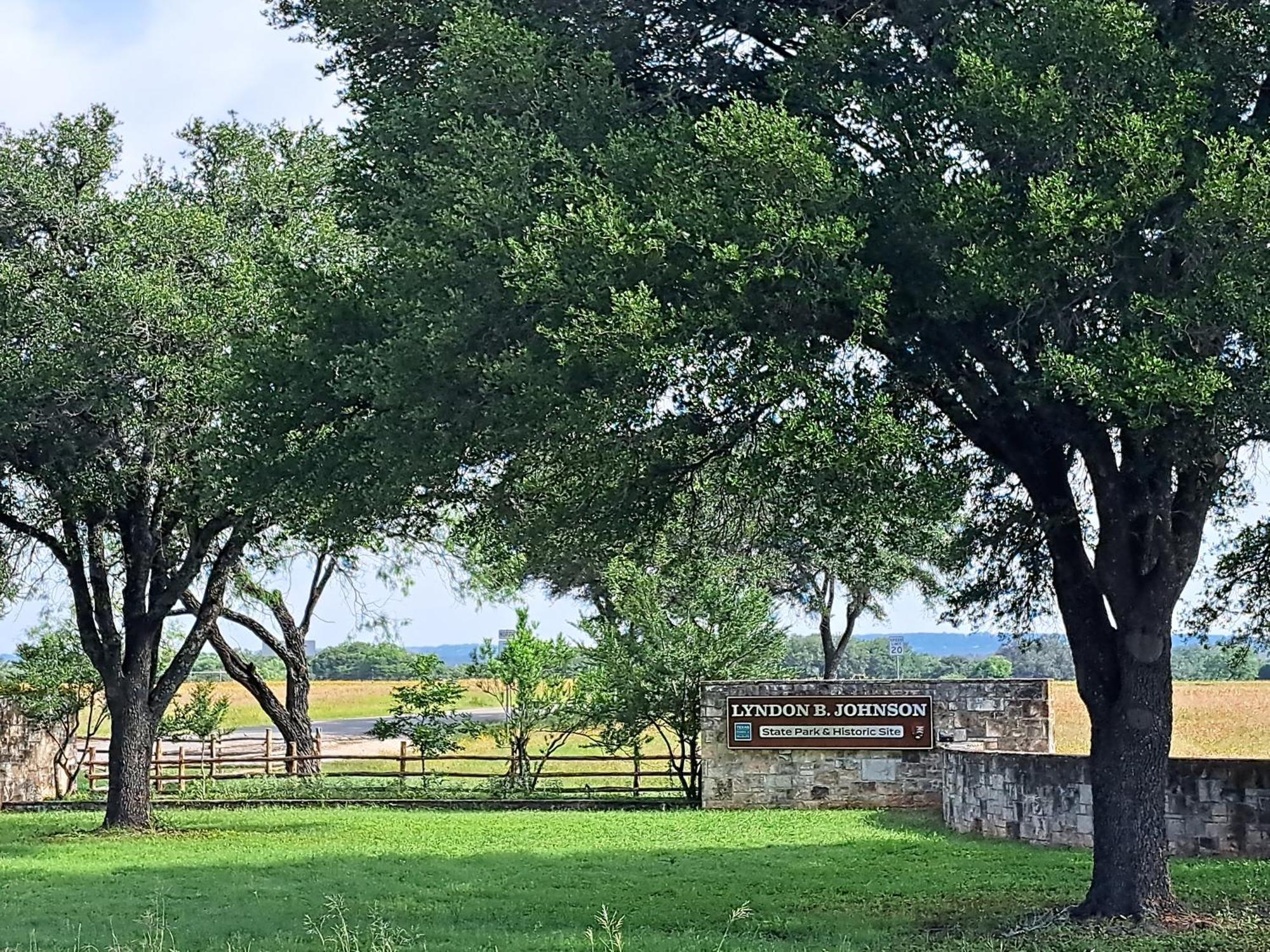 The Container Retreat @ 290 Wine Trail #1 Escape To Hye, Tx Villa Luaran gambar